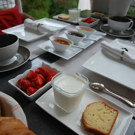 Les Chambres De Camille Couette-café